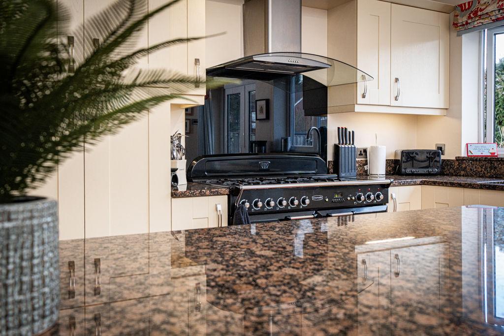 Kitchen- click for photo gallery